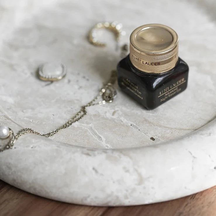 Details of round marble tray